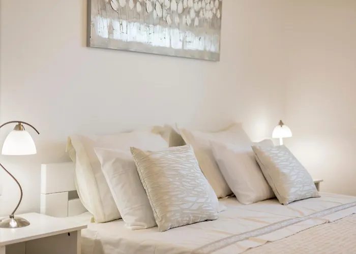 Luxury Villa Bello Horizonte With Swimming Pool